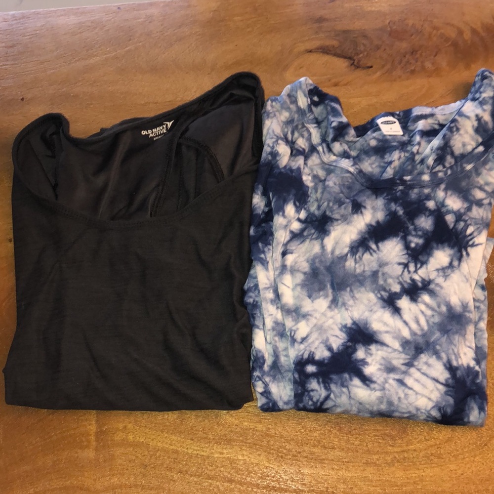 Old Navy active wear T-shirts